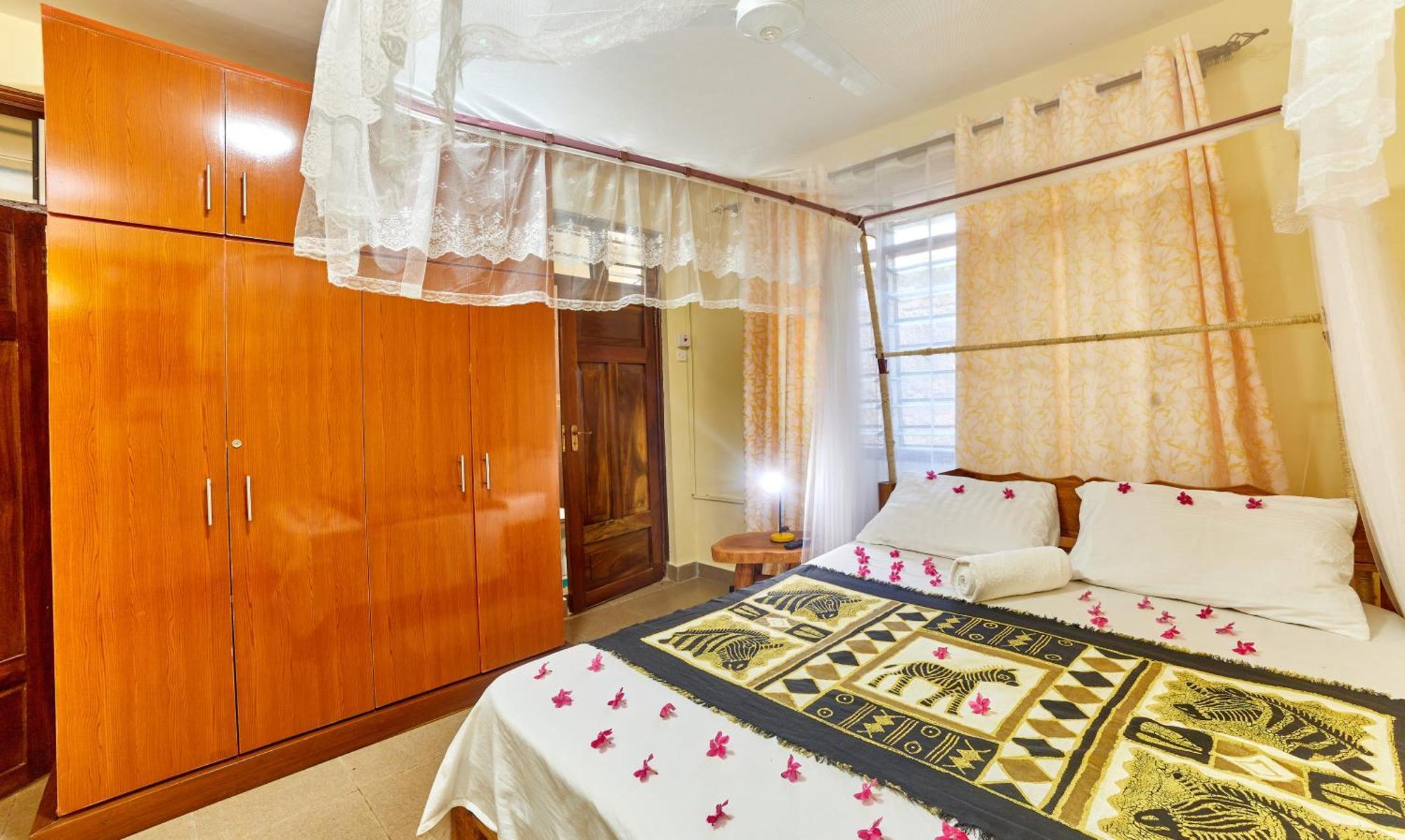 Diani Beach Gold Apartments Eksteriør billede