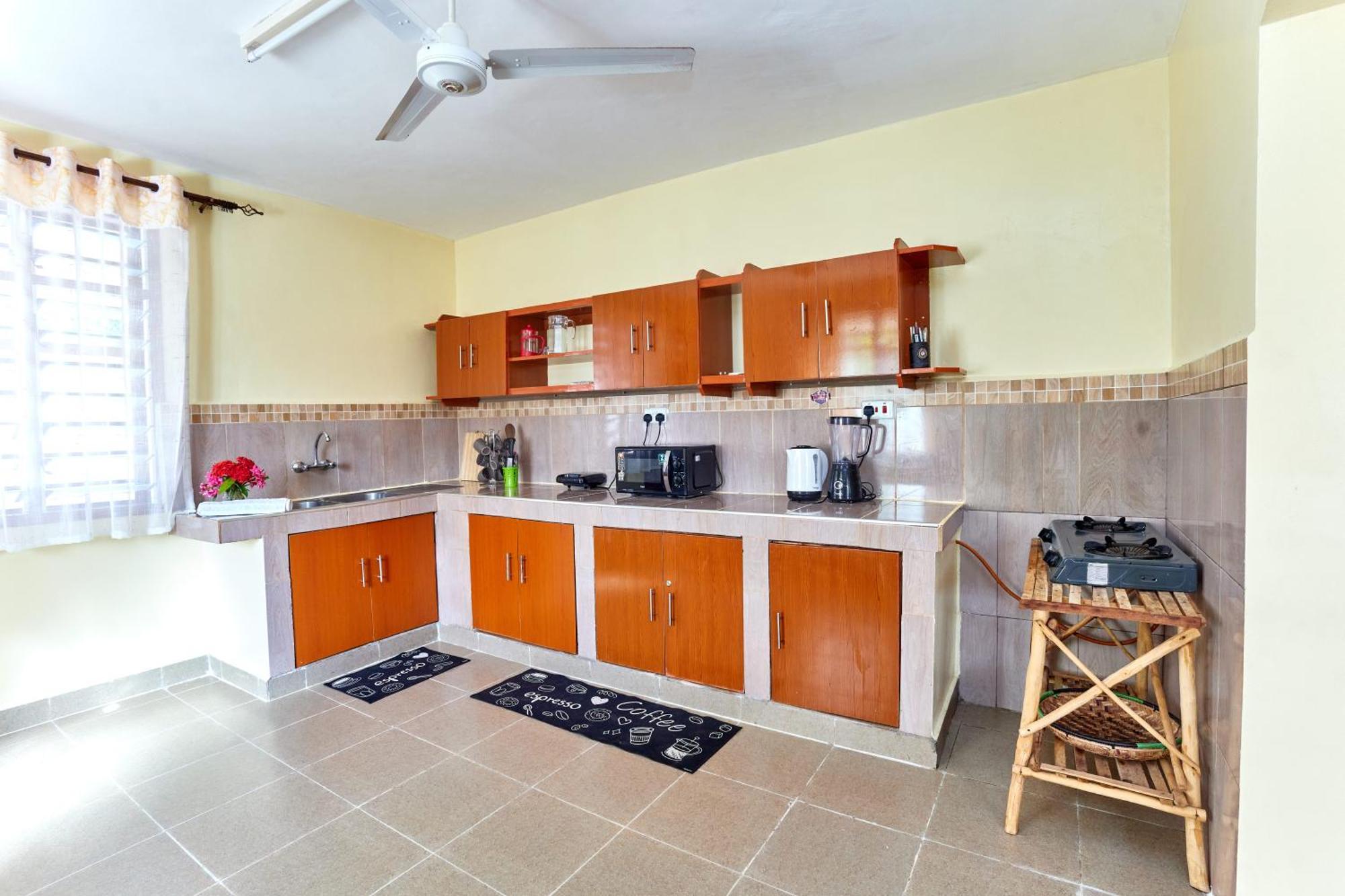 Diani Beach Gold Apartments Eksteriør billede