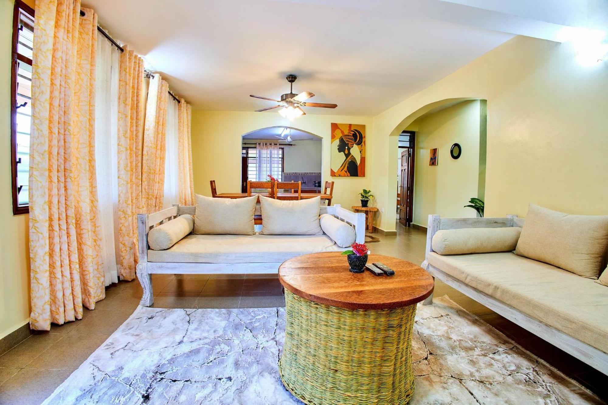 Diani Beach Gold Apartments Eksteriør billede