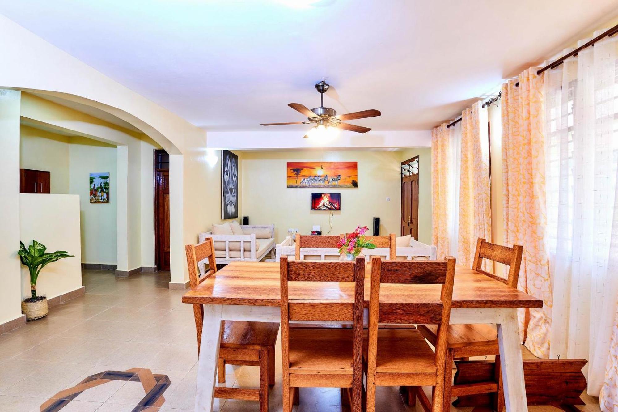 Diani Beach Gold Apartments Eksteriør billede
